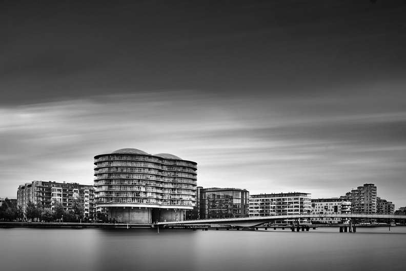 Lars A - Siloer og Cykelbro - Islands Brygge.jpg